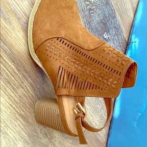 Brown suede bootie
